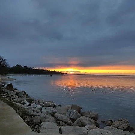 Lägenhet Studio-apartman Ella