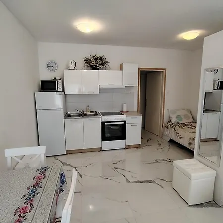 Apartment Studio-apartman Ella Porec